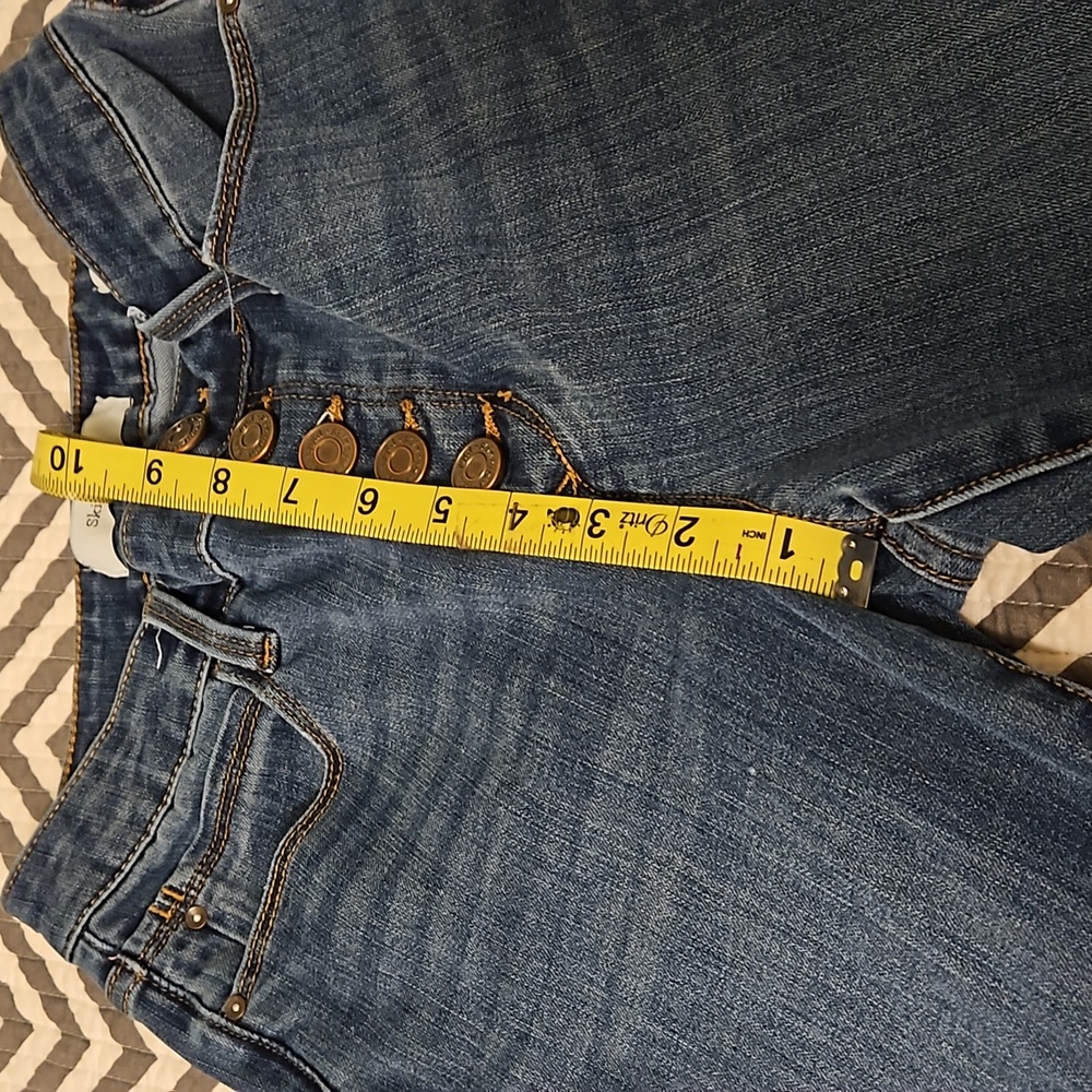 High Rise Button Front Jeans 👖 😍 - Picture 6 of 9